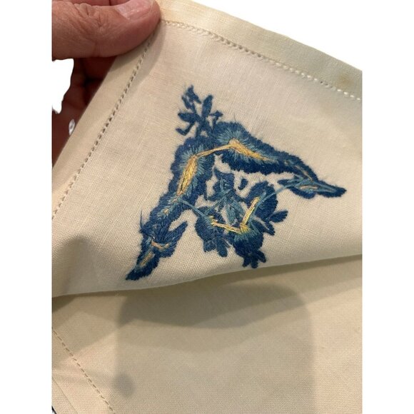 Vintage Linen Dinner Napkins Set of 6 Blue Flower Some Staining See Photos - Picture 4 of 6